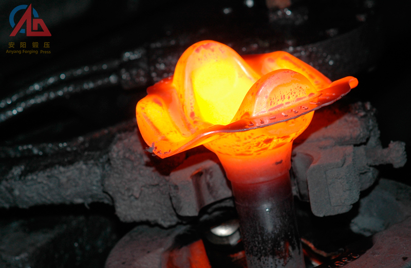 truck steering knuckles automatic forging line